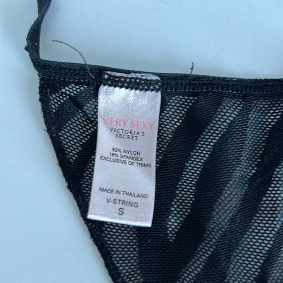 ❤️ Very Sexy V-String Thong Sheer Black Thigh High with Red Bow - Picture 3 of 4